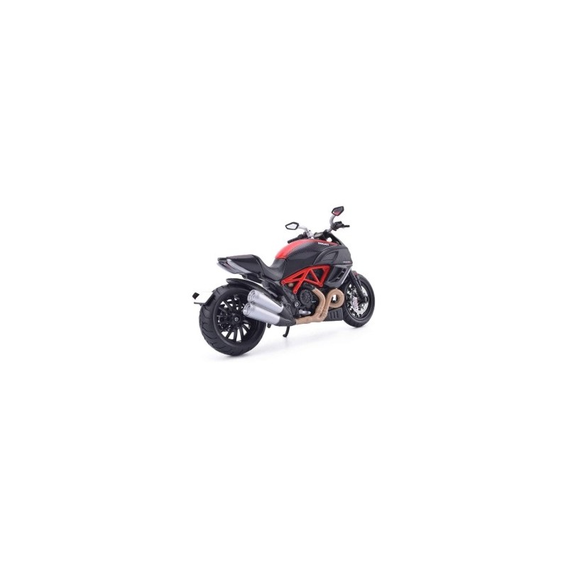 Maisto Moto Ducati Diavel Carbon Scala 1/12 Maisto Moto Ducati Diavel Carbon Scala 1/12