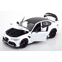 Burago Alfa Romeo Giulia GTAm Bianca Scala 1/18