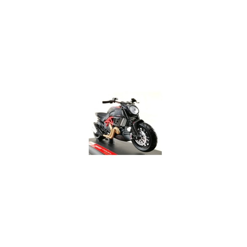 Maisto Ducati Diavel Carbon Scala 1/18